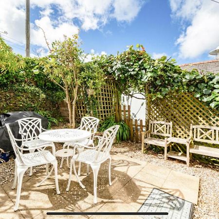 Villa Little Karenza Is The Perfect Cornish Getaway Saint Anthony Esterno foto