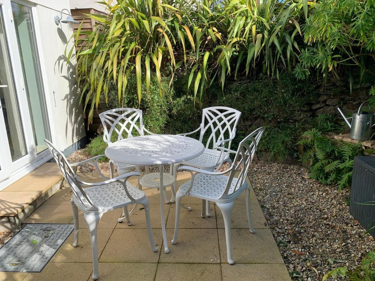 Villa Little Karenza Is The Perfect Cornish Getaway Saint Anthony Esterno foto