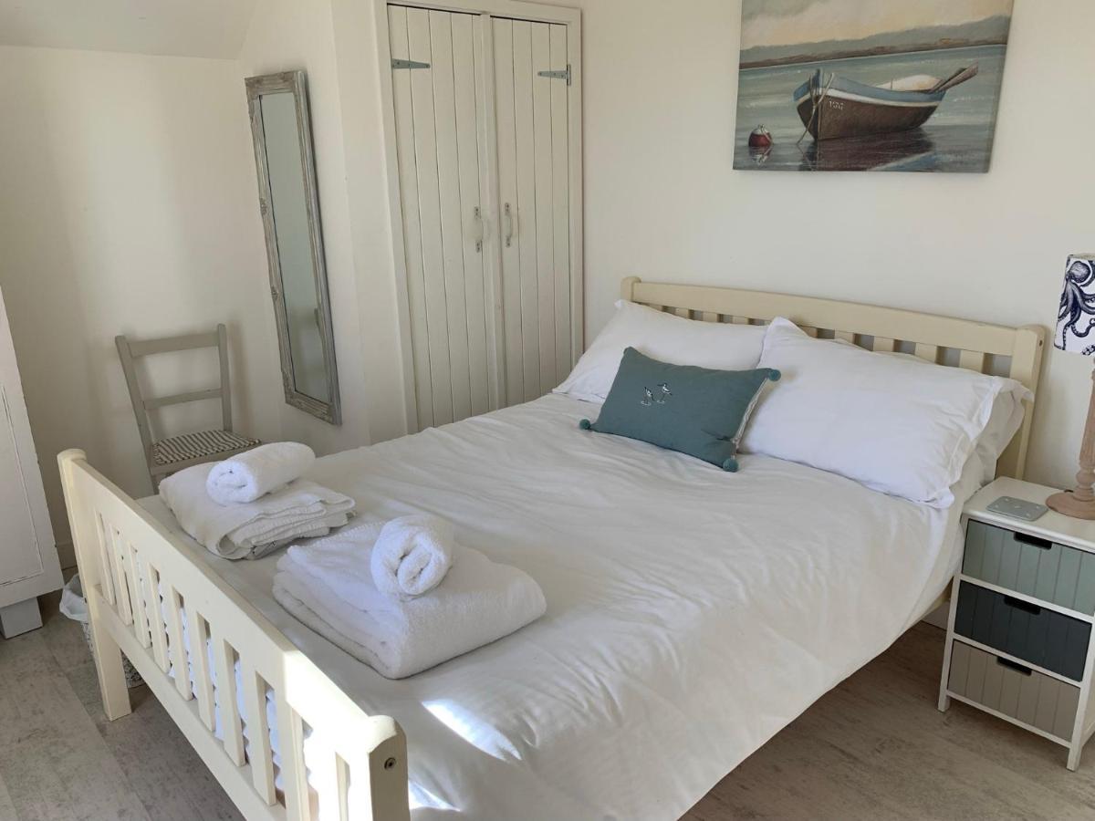 Villa Little Karenza Is The Perfect Cornish Getaway Saint Anthony Esterno foto