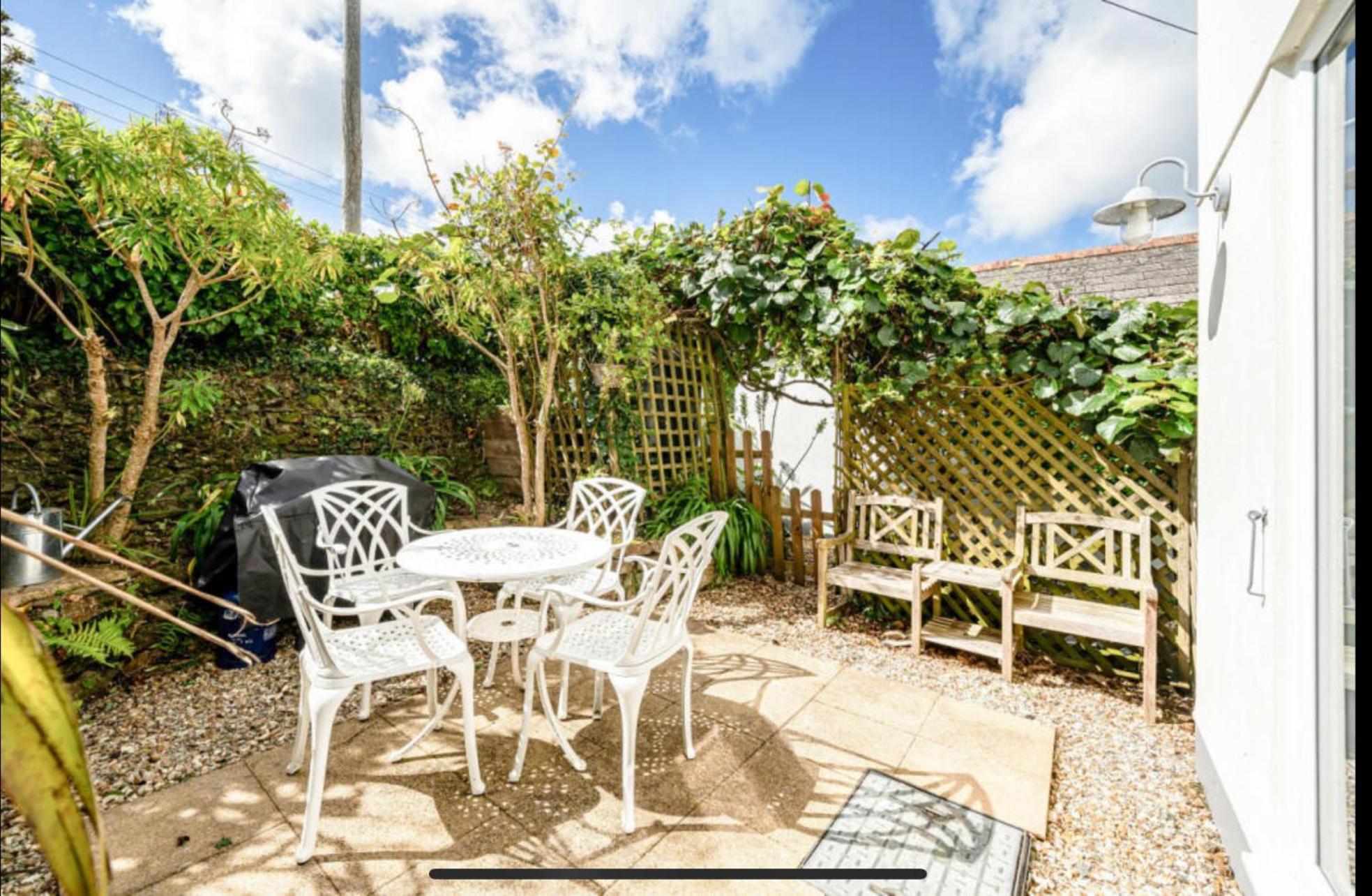Villa Little Karenza Is The Perfect Cornish Getaway Saint Anthony Esterno foto